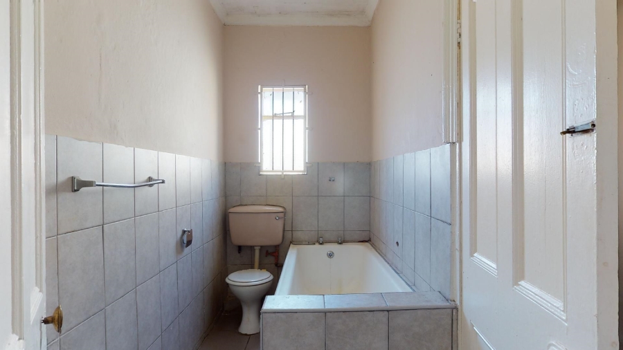 6 Bedroom Property for Sale in North End Eastern Cape